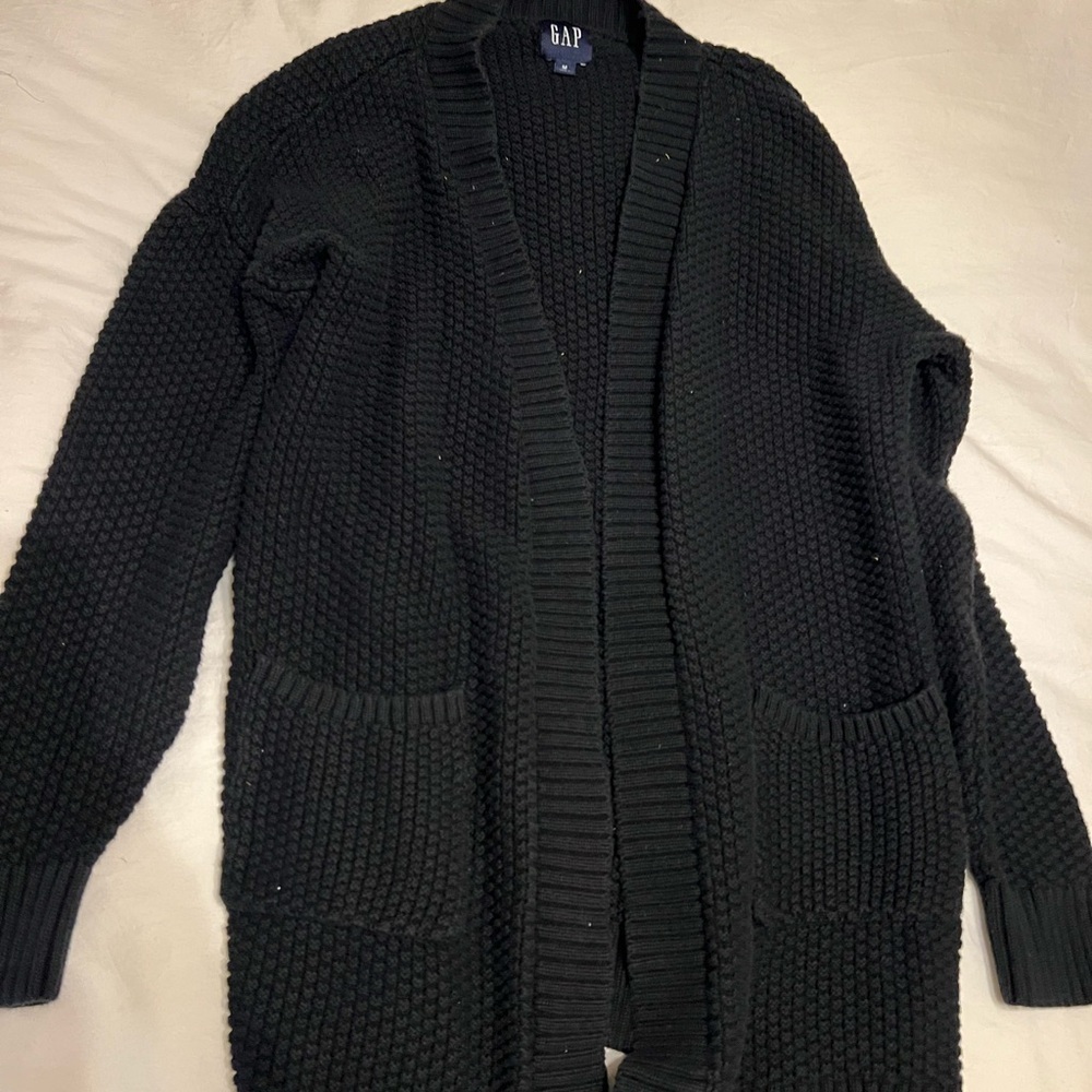 GAP Classic knit cardigan with pockets